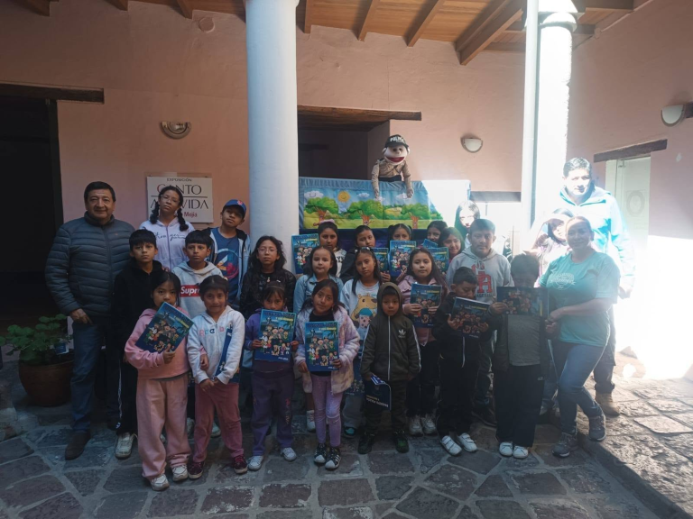Un día de arte y prevención junto a Paquito Policía 👮‍♂️🎨