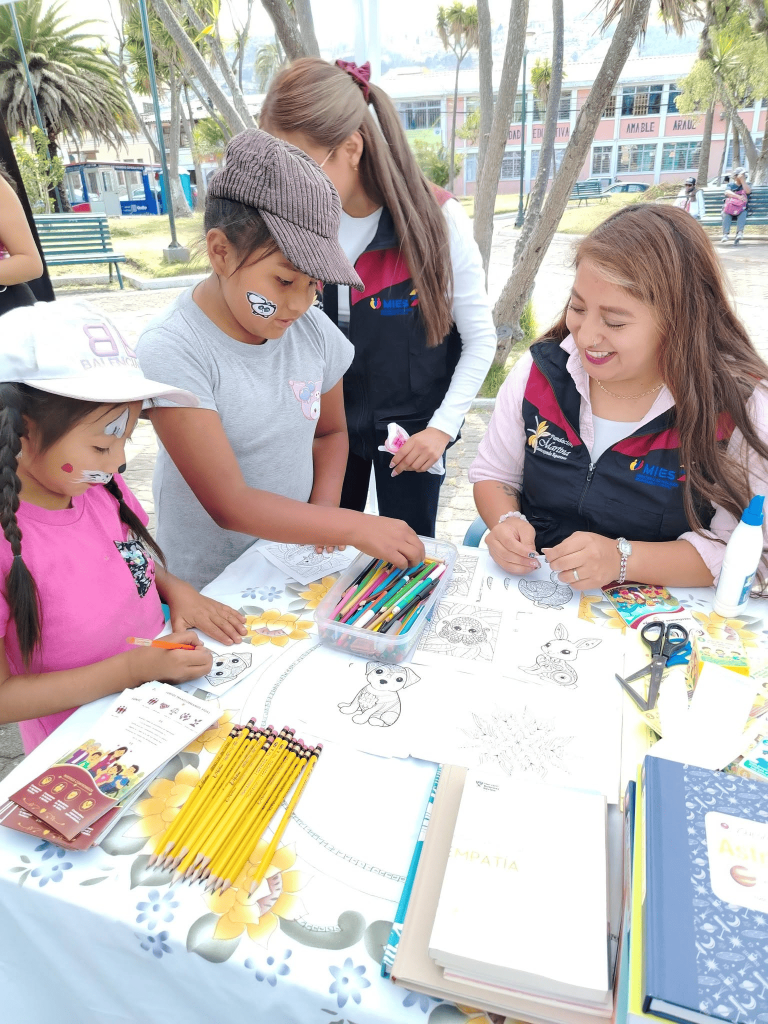 Compromiso con la niñez y la comunidad: Participación en la Feria de Derechos en Conocoto